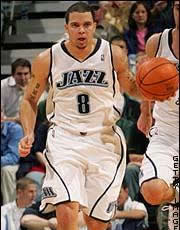 Here we tell you where to buy Deron Williams shoes online