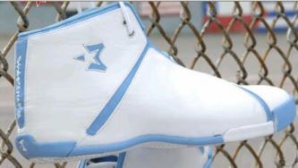 Stephon Marbury  signature Basketball Shoes: Steve & Barry's Starbury One   (2006-07 NBA Season)